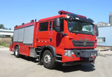 Пожарный аварийно-спасательный автомобиль Sinotruk грузоподъёмностью 2,2 тонны
