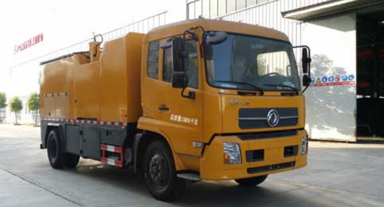 Тепловая машина для ремонта асфальтовых покрытий модели CLQ5160TXB5D от бренда Чу Фэй