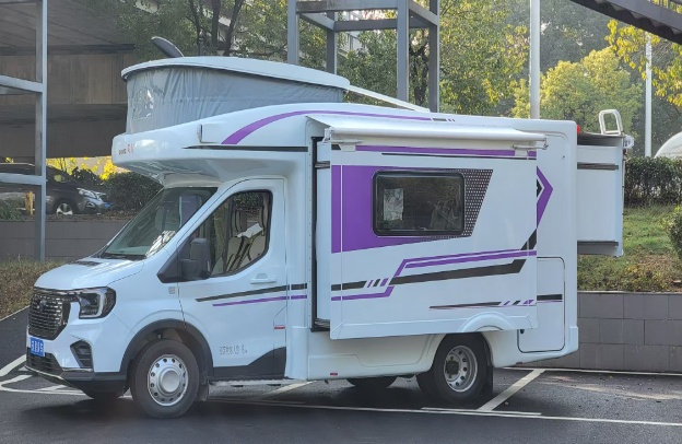 NC2824-E - третий автомобиль
