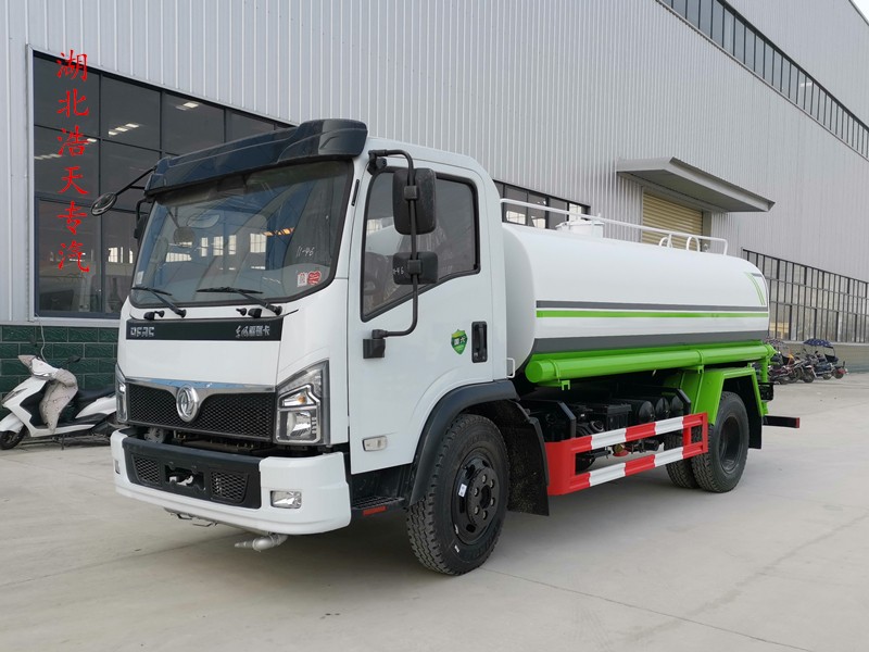 10-кубовая поливочная машина Dongfeng Furuika
