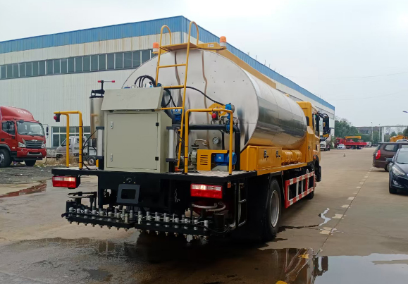 12 тонны Dongfeng Dolika (полная мощность) интеллектуальный асфальтовый распыленный автомобиль