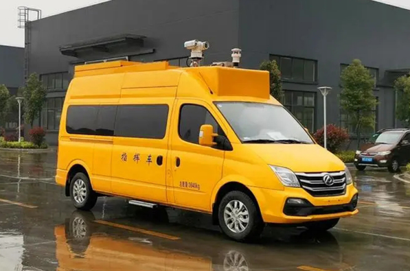 Автомобиль связи V80