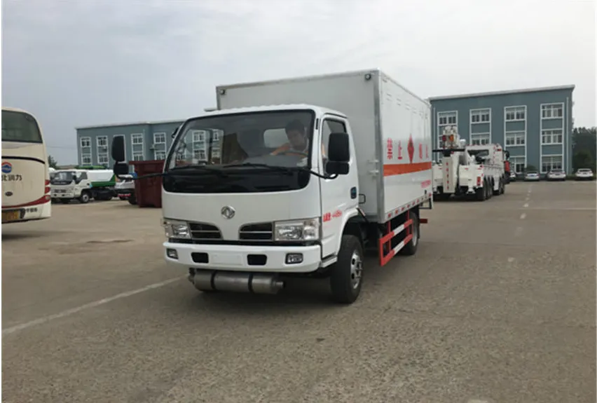 Автомобиль марки Dongfeng, фургон длиной 4,14 м для перевозки легковоспламеняющихся газов