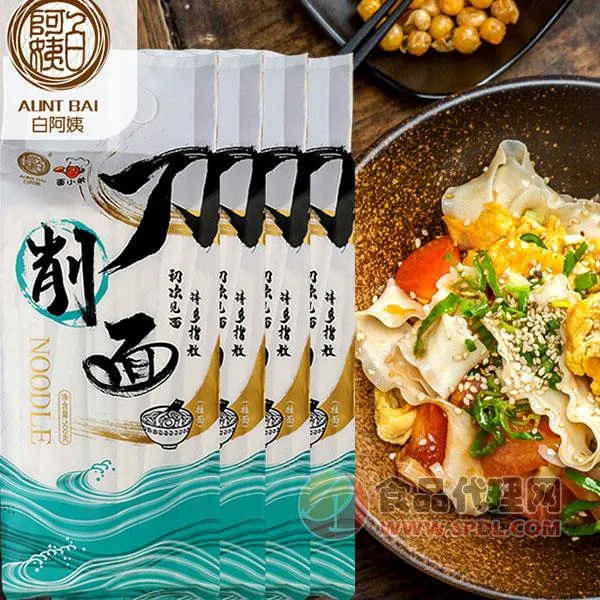Пакетированная лапша Баай Аньи с нарезанными ножом кусочками