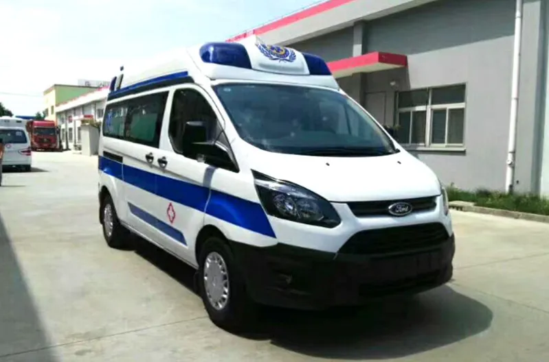 Новый бензиновый автомобиль скорой помощи